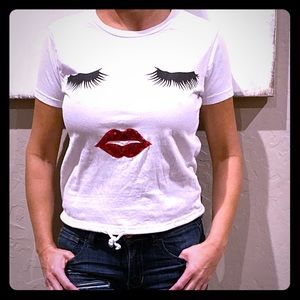 Lip shirt